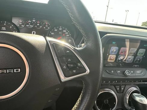 Used 2017 Chevrolet Camaro SS RWD image 33