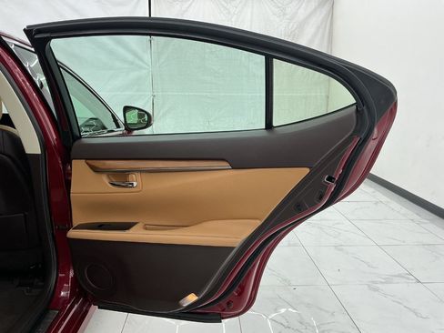 Used 2017 Lexus ES 350 w/ Premium Package FWD image 25