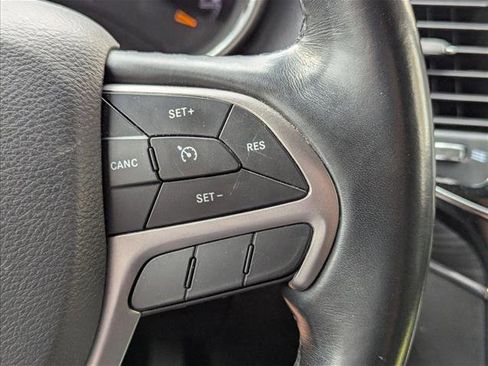 Used 2019 Jeep Grand Cherokee Limited w/ Luxury Group II AWD/4WD image 12