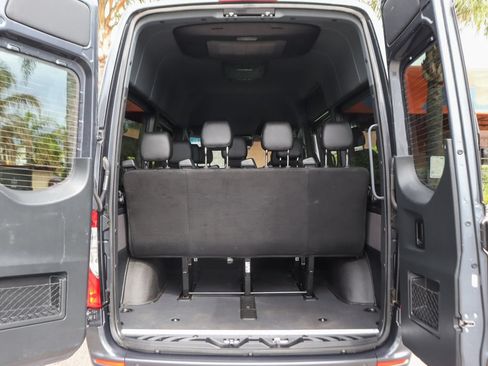 Used 2024 Mercedes-Benz Sprinter 2500 image 8
