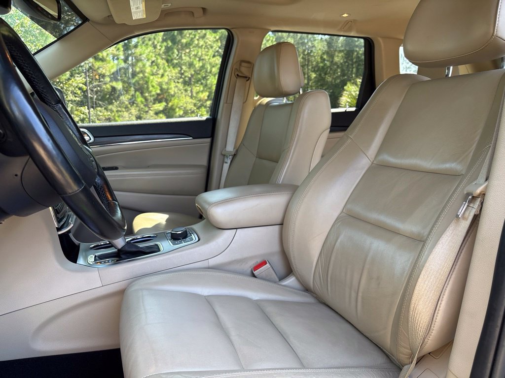 Used 2020 Jeep Grand Cherokee Limited AWD/4WD image 23