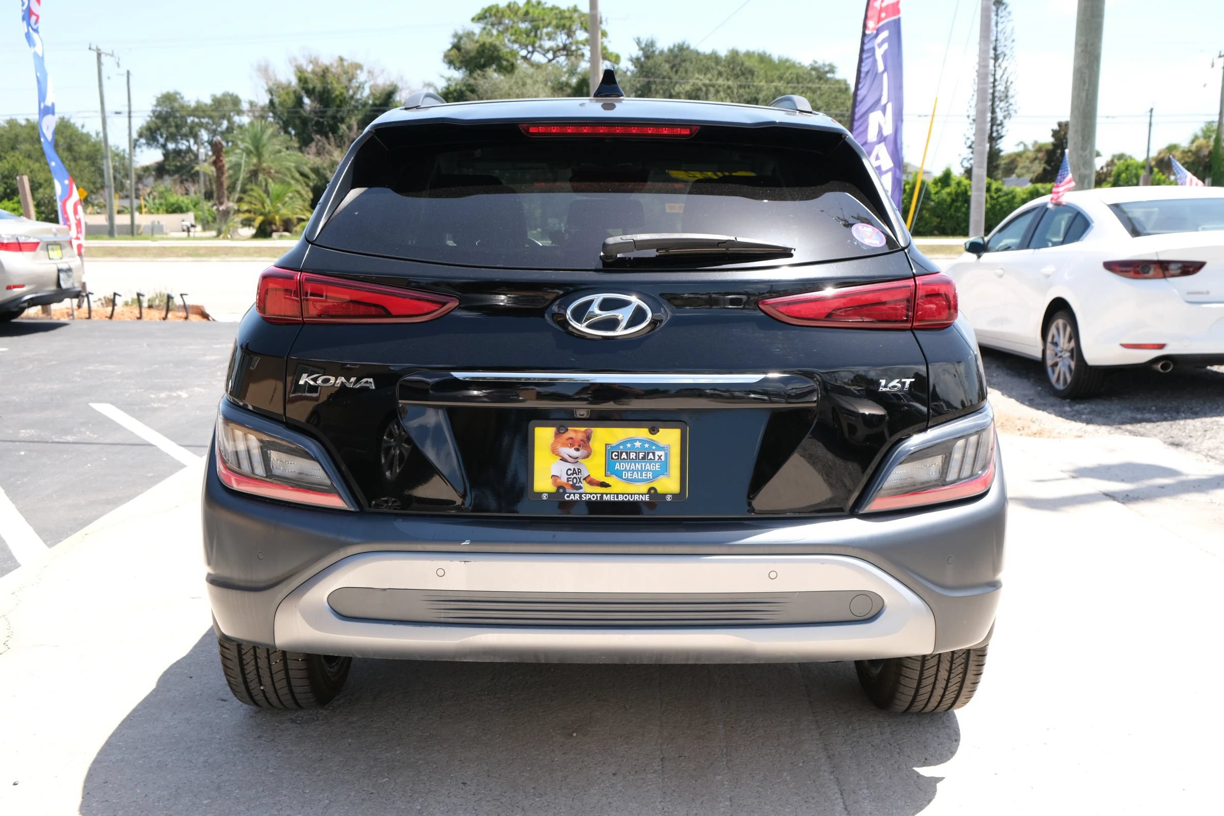 Used 2022 Hyundai Kona Limited FWD image 6