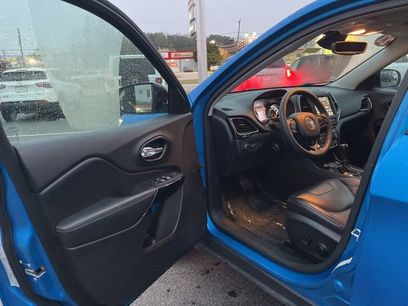 Used 2023 Jeep Cherokee Altitude Lux