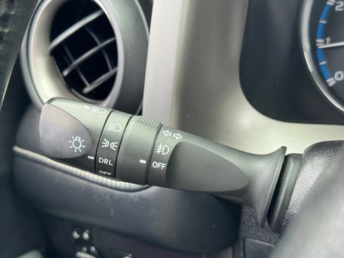 Used 2016 Toyota RAV4 XLE FWD image 46