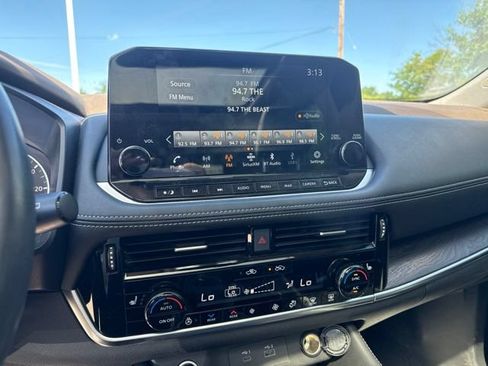 Used 2021 Nissan Rogue SL w/ Premium Package FWD image 4