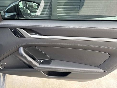Used 2025 Porsche 911 Carrera image 18