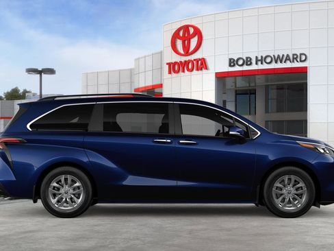 New 2026 Toyota Sienna XLE FWD image 43
