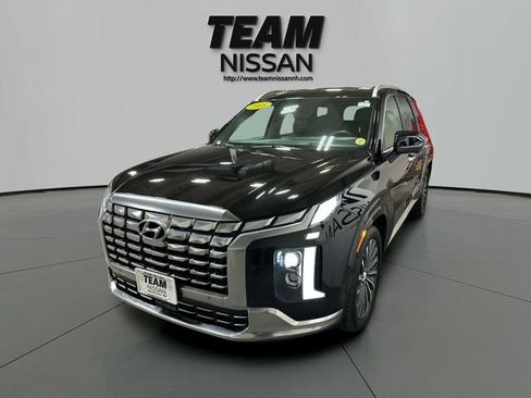 Used 2025 Hyundai Palisade Calligraphy AWD/4WD image 3