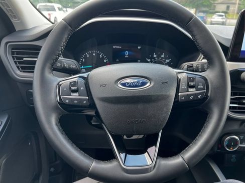 Used 2022 Ford Escape SE w/ SE Sport Appearance Package AWD/4WD image 16