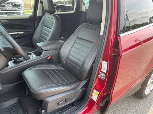Used 2018 Ford Escape Titanium FWD image 21
