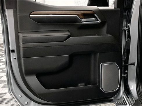 Used 2024 Chevrolet Silverado 1500 High Country w/ LPO, Dark Essentials Package AWD/4WD image 23