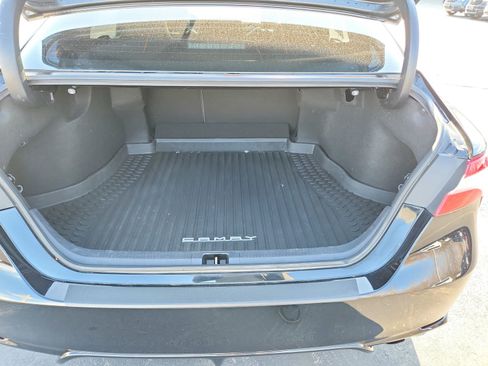 Used 2020 Toyota Camry SE image 25