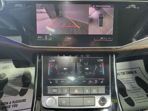 Used 2019 Audi Q8 Premium Plus image 29