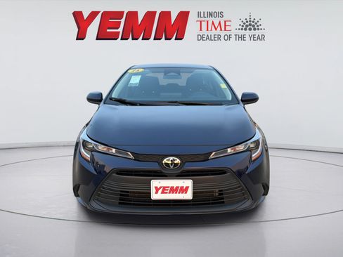 Used 2025 Toyota Corolla LE FWD image 3