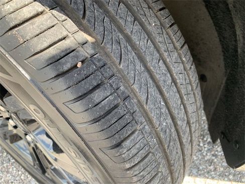 Certified 2024 Ford Edge SE w/ Black Appearance Package image 36