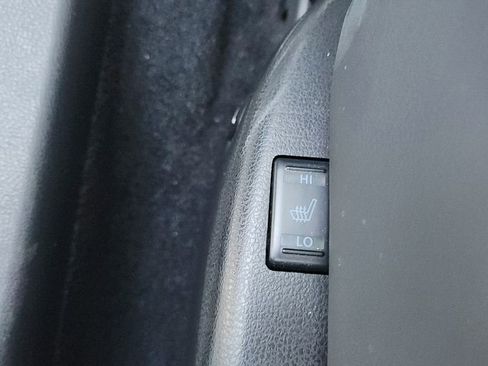 Used 2021 Nissan GT-R Premium image 34