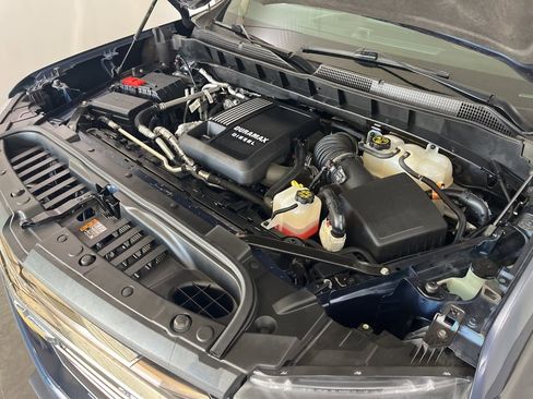 Used 2022 Chevrolet Silverado 1500 High Country image 10