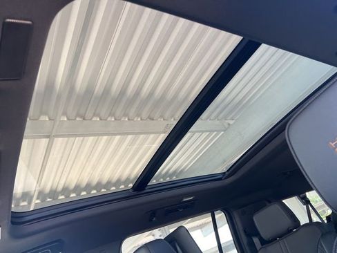 New 2025 Chevrolet Suburban High Country image 34