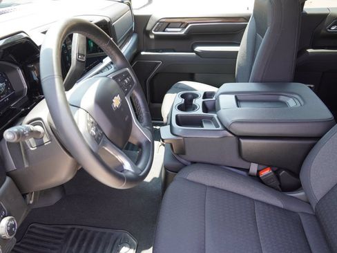 Used 2024 Chevrolet Silverado 1500 LT AWD/4WD image 19