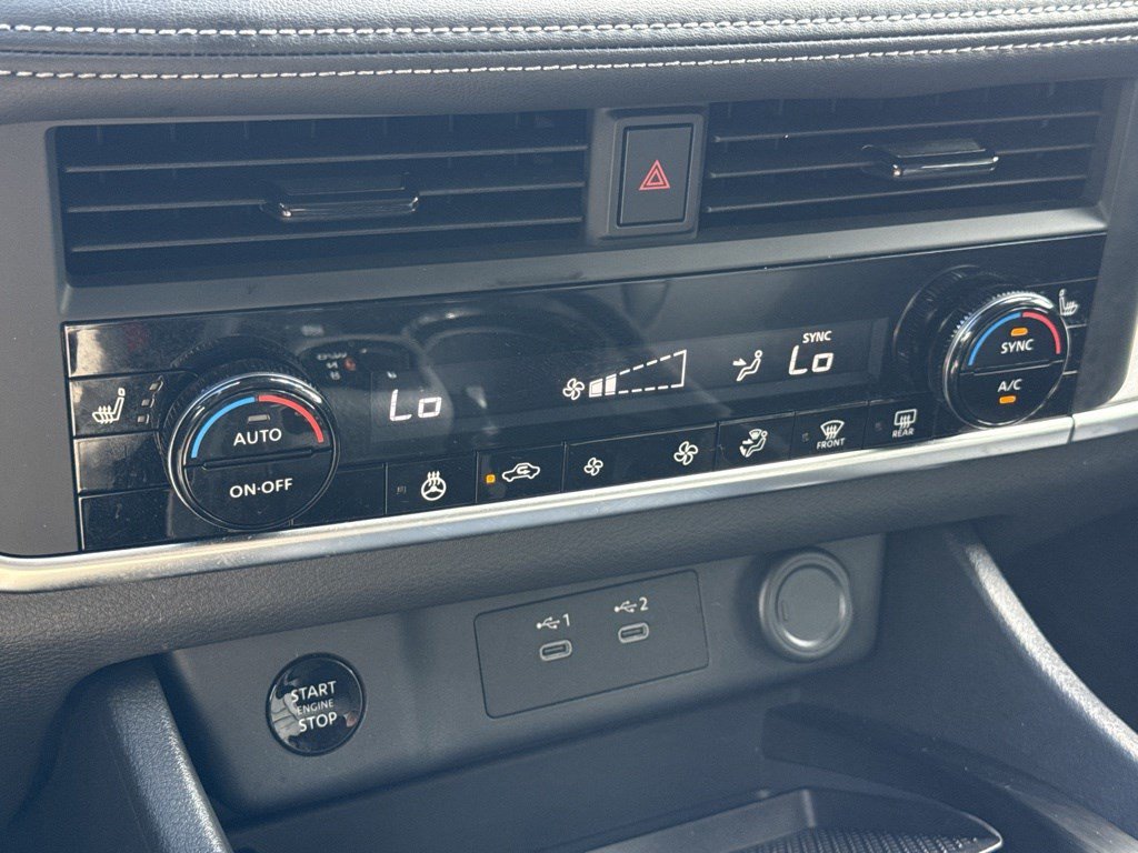 Used 2026 Nissan Rogue Dark Armor FWD image 35
