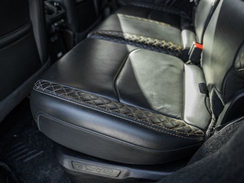 Used 2022 Jeep Wrangler Unlimited Sahara image 30