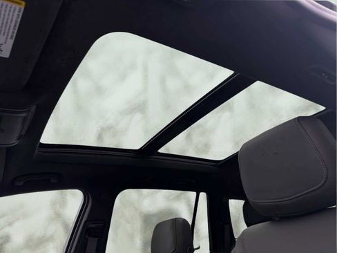 Used 2025 Cadillac XT6 Sport w/ Platinum Package image 19