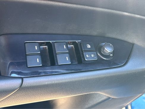 Used 2020 MAZDA CX-5 Touring image 24