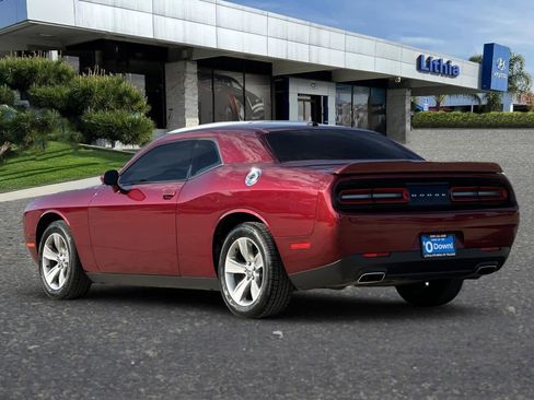 Used 2019 Dodge Challenger SXT image 6