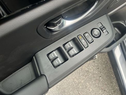 New 2025 Honda Pilot EX-L image 17