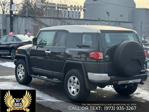 Used 2008 Toyota FJ Cruiser 4WD image 5