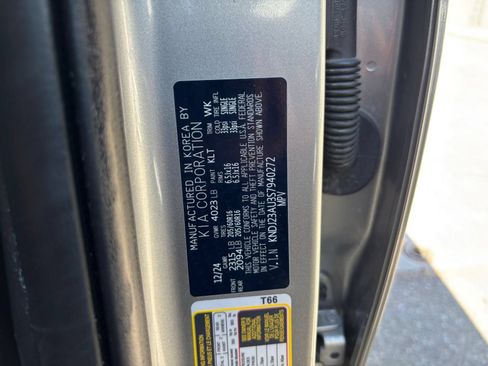 Used 2025 Kia Soul LX w/ LX Technology Package FWD image 26