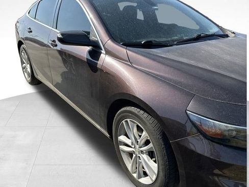 Used 2016 Chevrolet Malibu LT FWD image 4
