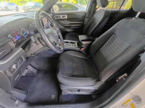 Used 2020 Ford Explorer XLT RWD image 26