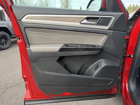 Used 2021 Volkswagen Atlas SEL image 11