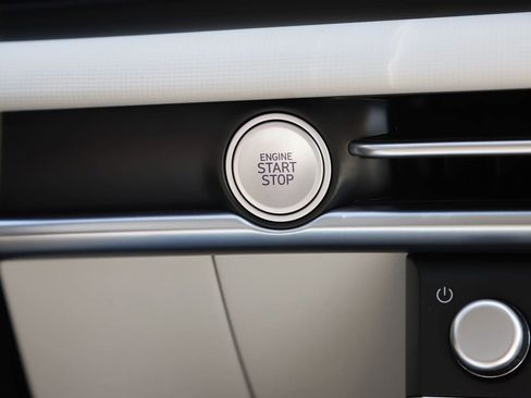 New 2026 Hyundai Tucson SE image 18