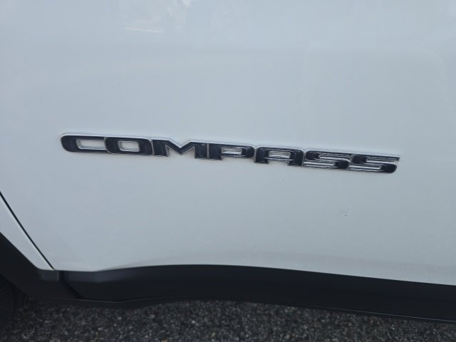 Used 2022 Jeep Compass Latitude w/ Convenience Group AWD/4WD image 10