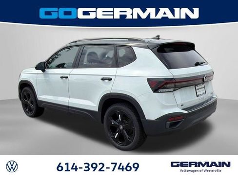 New 2026 Volkswagen Taos SE AWD/4WD image 10