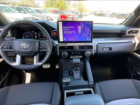 Used 2025 Toyota Tacoma TRD Sport image 14