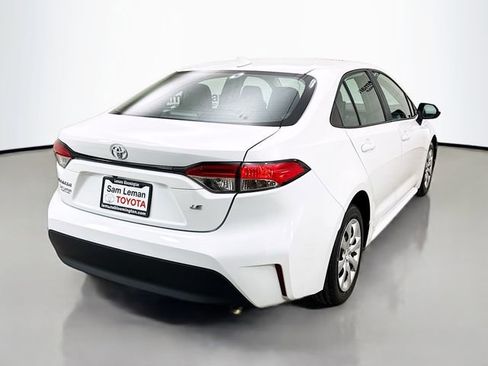 Used 2024 Toyota Corolla LE image 7