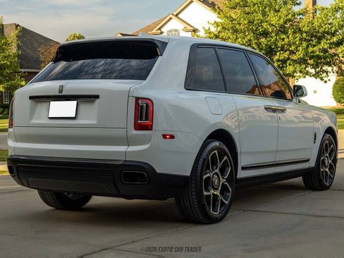 Used 2023 Rolls-Royce Cullinan Black Badge AWD/4WD image 8