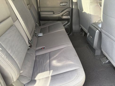 Used 2023 Nissan Frontier SV w/ Technology Package RWD image 14