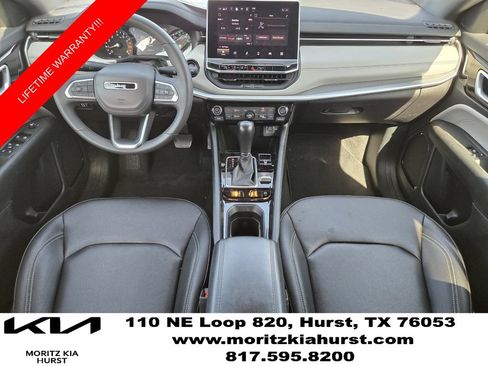 Used 2025 Jeep Compass Limited AWD/4WD image 5