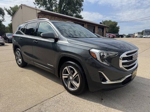 Used 2020 GMC Terrain SLT AWD/4WD image 3