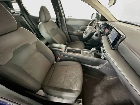 Used 2025 Nissan Kicks S FWD image 29