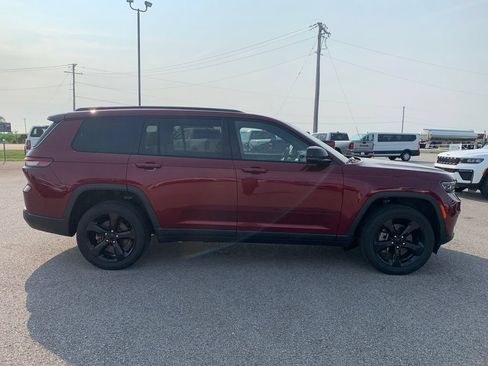 Used 2021 Jeep Grand Cherokee L Laredo AWD/4WD image 11