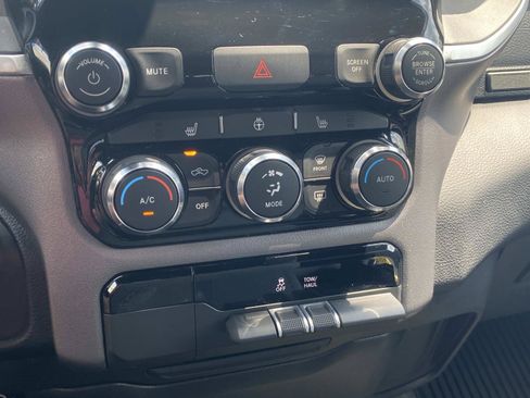 Used 2023 RAM 1500 Big Horn AWD/4WD image 31