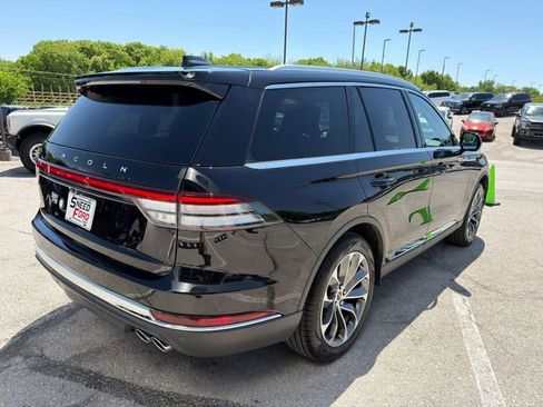 Used 2025 Lincoln Aviator AWD w/ Equipment Group 101A image 7