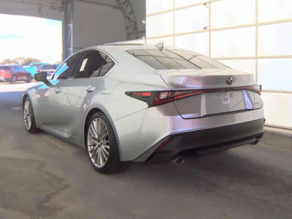 Used 2025 Lexus IS 300 w/ Premium Package RWD image 4