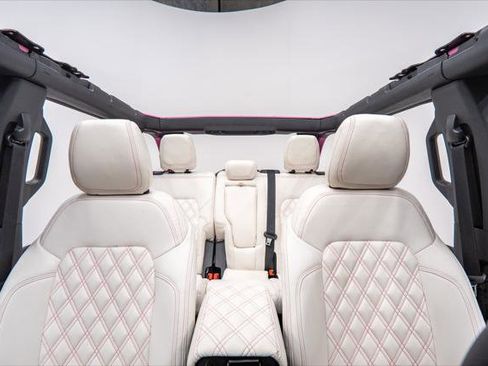 Used 2025 Ford Bronco Outer Banks image 2