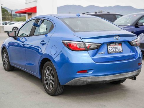 Used 2020 Toyota Yaris LE image 9